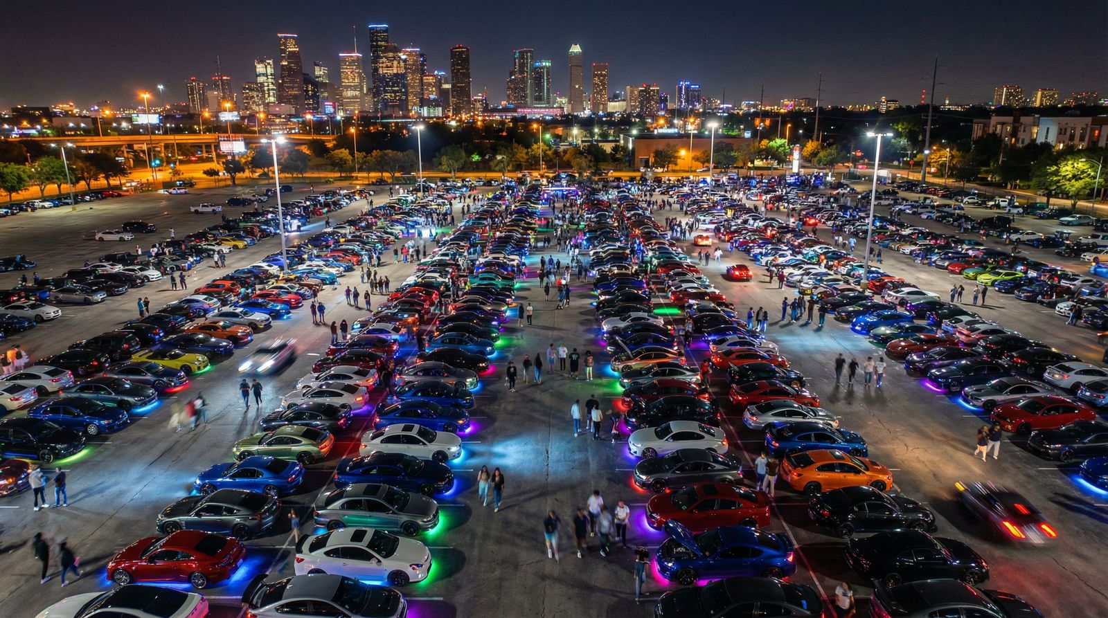 海角网梦想与远方汽车视频展示